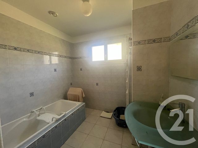 maison à vendre - 5 pièces - 124.5 m2 - CHATELLERAULT - 86 - POITOU-CHARENTES - Century 21 A.B.C.