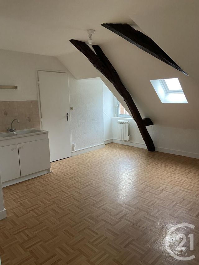 Appartement F1 à louer - 1 pièce - 13.46 m2 - CHATELLERAULT - 86 - POITOU-CHARENTES - Century 21 A.B.C.