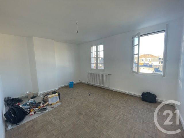 Appartement F2 à vendre - 2 pièces - 53.27 m2 - CHATELLERAULT - 86 - POITOU-CHARENTES - Century 21 A.B.C.