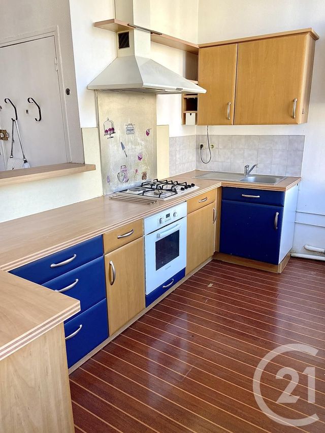 Appartement F3 à louer - 3 pièces - 56.0 m2 - CHATELLERAULT - 86 - POITOU-CHARENTES - Century 21 A.B.C.