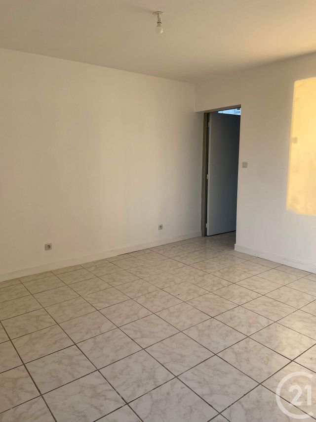 commerce à louer - 100.0 m2 - CHATELLERAULT - 86 - POITOU-CHARENTES - Century 21 A.B.C.