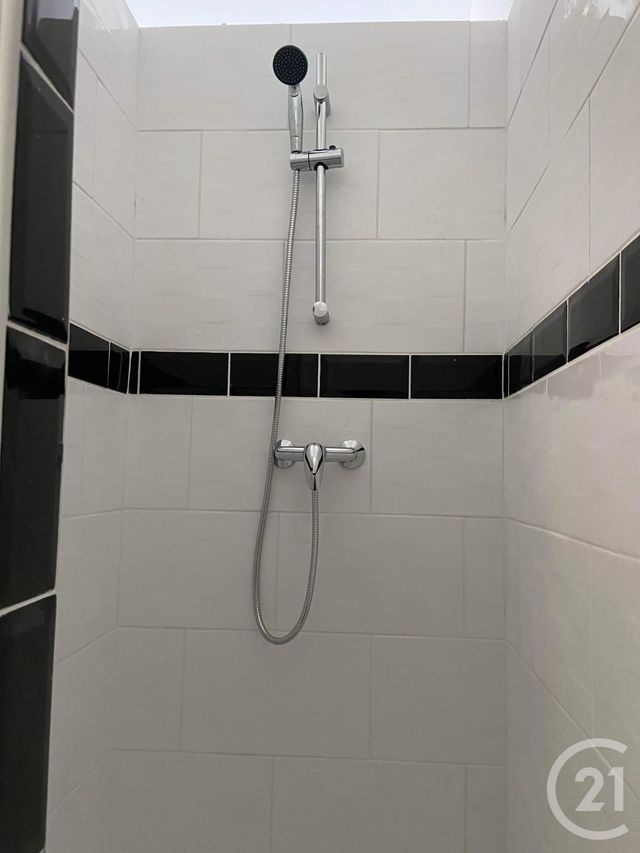 commerce à louer - 100.0 m2 - CHATELLERAULT - 86 - POITOU-CHARENTES - Century 21 A.B.C.