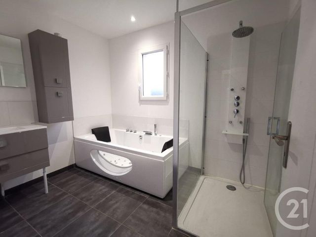 maison à vendre - 8 pièces - 181.34 m2 - CHATELLERAULT - 86 - POITOU-CHARENTES - Century 21 A.B.C.