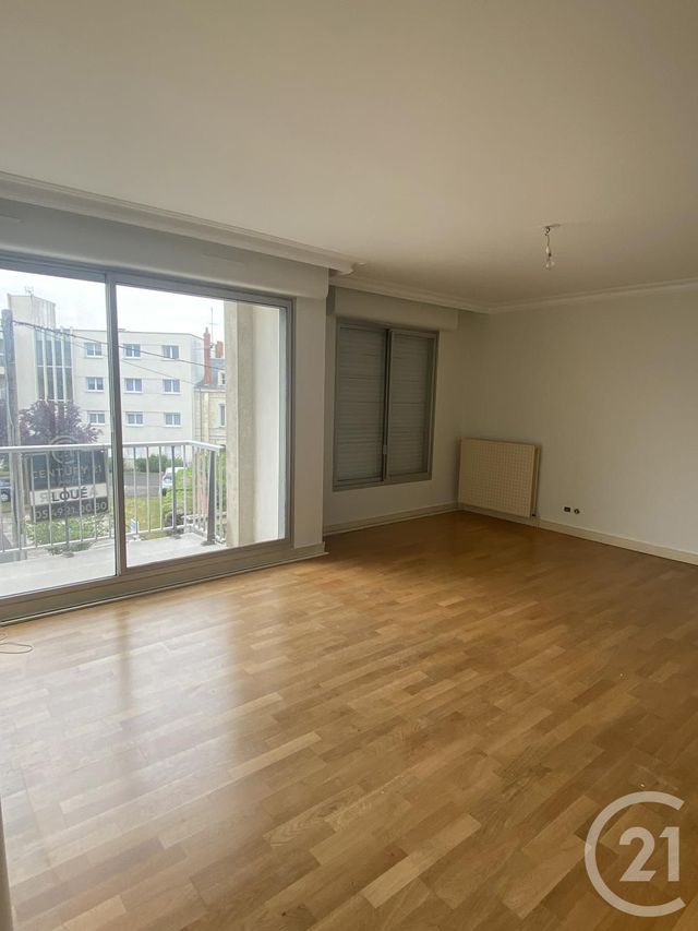 Appartement F4 à louer - 6 pièces - 88.0 m2 - CHATELLERAULT - 86 - POITOU-CHARENTES - Century 21 A.B.C.