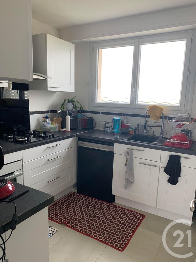 Appartement F4 à vendre - 4 pièces - 67.0 m2 - BUXEROLLES - 86 - POITOU-CHARENTES - Century 21 A.B.C.