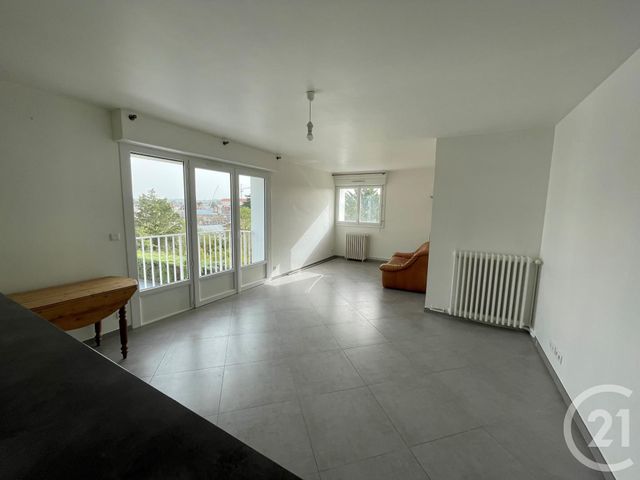 Appartement F3 à louer - 3 pièces - 72.0 m2 - CHATELLERAULT - 86 - POITOU-CHARENTES - Century 21 A.B.C.