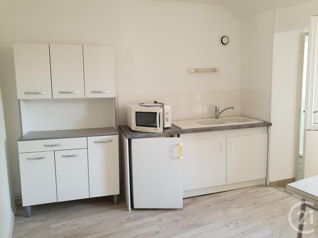 Appartement F1 à louer - 1 pièce - 33.1 m2 - CHATELLERAULT - 86 - POITOU-CHARENTES - Century 21 A.B.C.