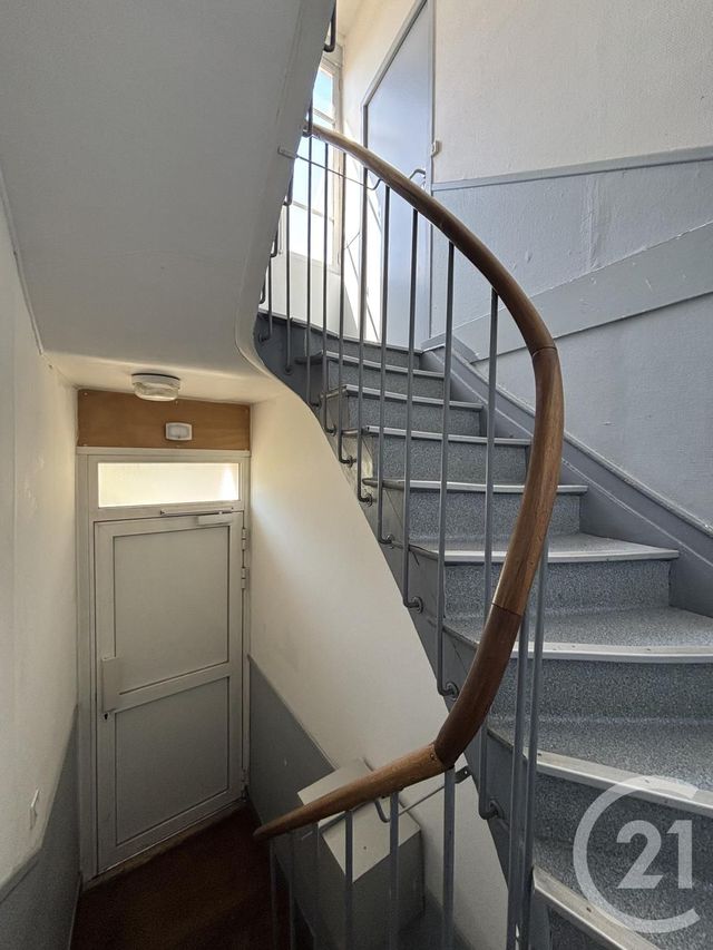 Appartement F1 à vendre - 1 pièce - 21.99 m2 - CHATELLERAULT - 86 - POITOU-CHARENTES - Century 21 A.B.C.