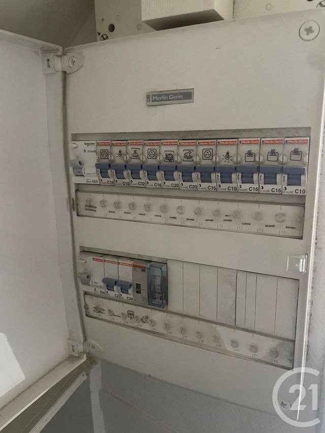 Appartement F1 à vendre - 1 pièce - 21.99 m2 - CHATELLERAULT - 86 - POITOU-CHARENTES - Century 21 A.B.C.