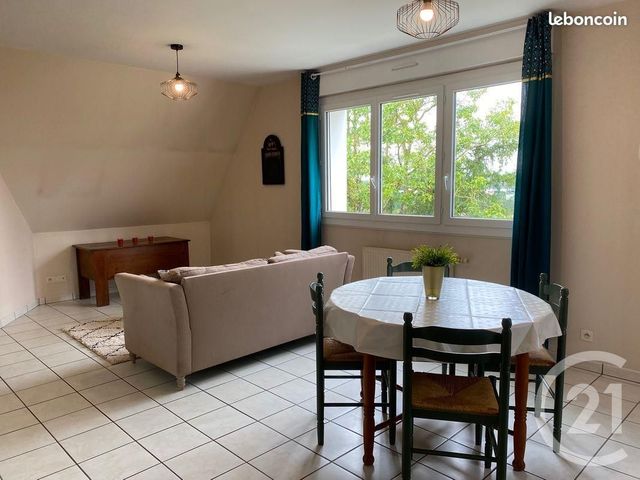 Appartement F4 à louer - 4 pièces - 71.6 m2 - CHATELLERAULT - 86 - POITOU-CHARENTES - Century 21 A.B.C.