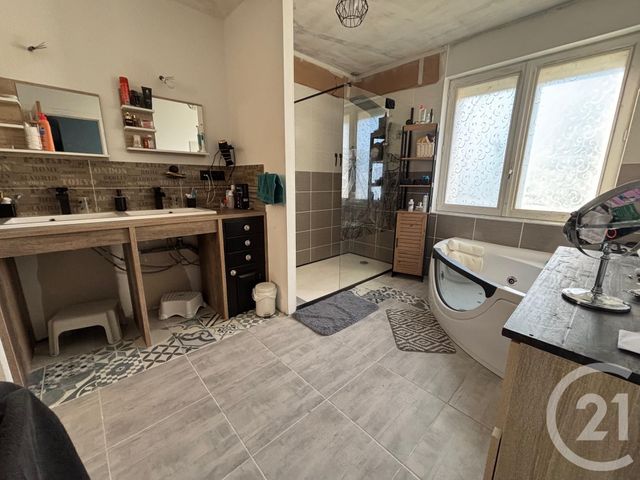 maison à vendre - 7 pièces - 130.0 m2 - CHATELLERAULT - 86 - POITOU-CHARENTES - Century 21 A.B.C.