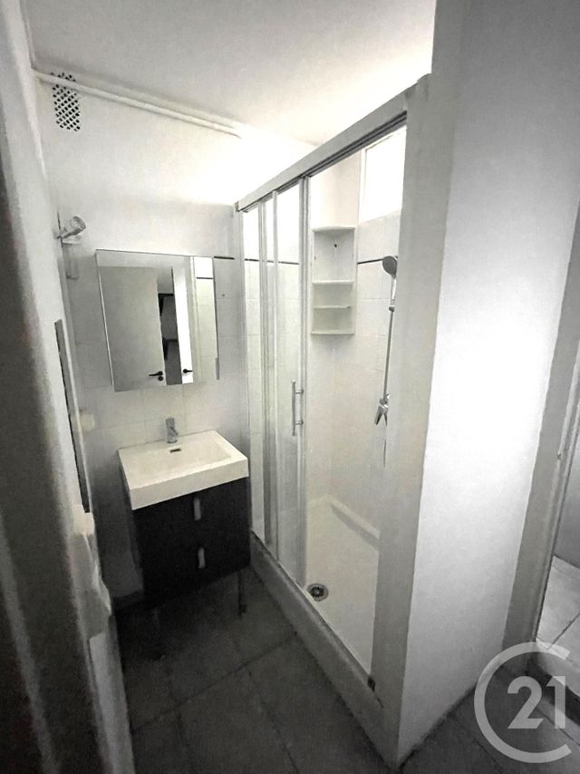 Appartement F3 à vendre - 3 pièces - 68.19 m2 - CHATELLERAULT - 86 - POITOU-CHARENTES - Century 21 A.B.C.