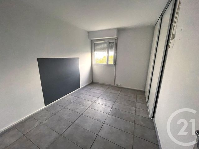 Appartement F3 à vendre - 3 pièces - 68.19 m2 - CHATELLERAULT - 86 - POITOU-CHARENTES - Century 21 A.B.C.