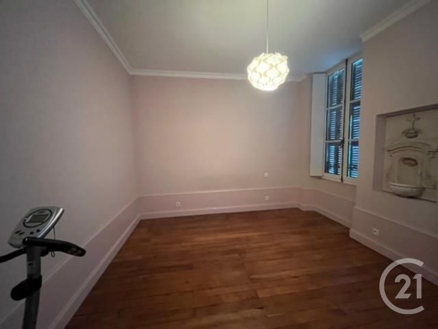 maison à vendre - 7 pièces - 220.0 m2 - CHATELLERAULT - 86 - POITOU-CHARENTES - Century 21 A.B.C.