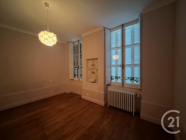 maison à vendre - 7 pièces - 220.0 m2 - CHATELLERAULT - 86 - POITOU-CHARENTES - Century 21 A.B.C.