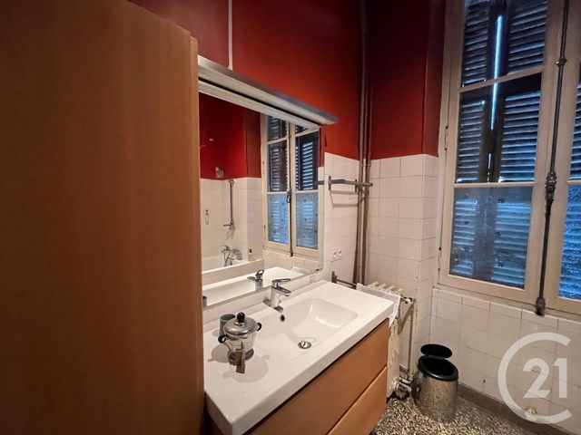 maison à vendre - 7 pièces - 220.0 m2 - CHATELLERAULT - 86 - POITOU-CHARENTES - Century 21 A.B.C.