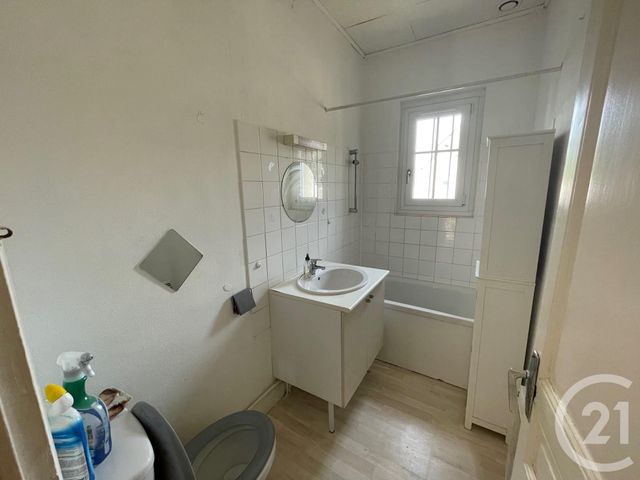 maison à vendre - 5 pièces - 90.0 m2 - CHATELLERAULT - 86 - POITOU-CHARENTES - Century 21 A.B.C.