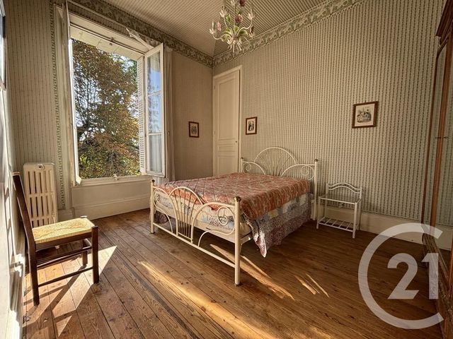 maison à vendre - 10 pièces - 243.0 m2 - CHATELLERAULT - 86 - POITOU-CHARENTES - Century 21 A.B.C.