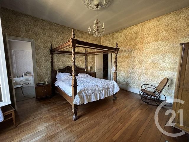 maison à vendre - 10 pièces - 243.0 m2 - CHATELLERAULT - 86 - POITOU-CHARENTES - Century 21 A.B.C.