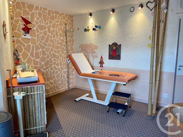 Appartement Local à vendre - 3 pièces - 75.0 m2 - CHATELLERAULT - 86 - POITOU-CHARENTES - Century 21 A.B.C.