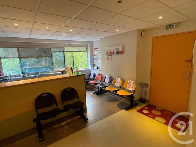 Appartement Local à vendre - 3 pièces - 75.0 m2 - CHATELLERAULT - 86 - POITOU-CHARENTES - Century 21 A.B.C.