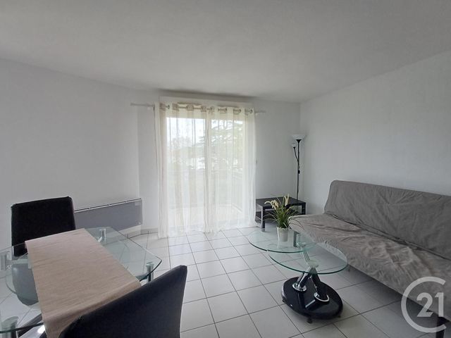 Appartement T1 à louer - 1 pièce - 28.2 m2 - CHATELLERAULT - 86 - POITOU-CHARENTES - Century 21 A.B.C.