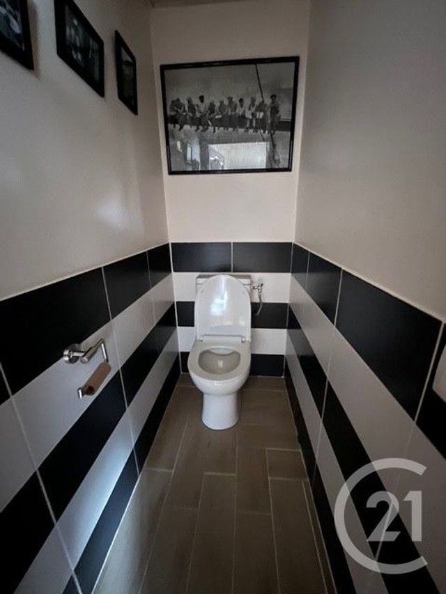 Afficher la photo en grand maison à vendre - 5 pièces - 112.0 m2 - ST GENEST D AMBIERE - 86 - POITOU-CHARENTES - Century 21 A.B.C.