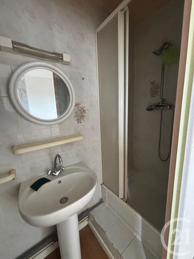 maison à vendre - 11 pièces - 260.0 m2 - INGRANDES - 86 - POITOU-CHARENTES - Century 21 A.B.C.