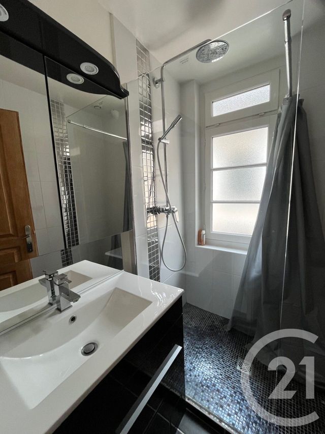 maison à vendre - 6 pièces - 131.06 m2 - CHATELLERAULT - 86 - POITOU-CHARENTES - Century 21 A.B.C.