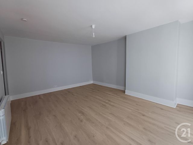 Appartement T2 à louer - 2 pièces - 48.0 m2 - CHATELLERAULT - 86 - POITOU-CHARENTES - Century 21 A.B.C.