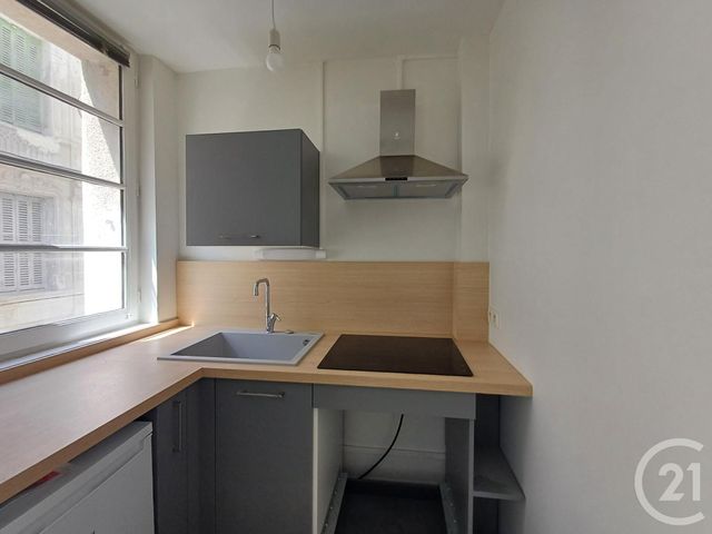 Appartement T2 à louer - 2 pièces - 48.0 m2 - CHATELLERAULT - 86 - POITOU-CHARENTES - Century 21 A.B.C.