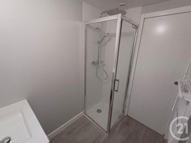 Appartement T2 à louer - 2 pièces - 48.0 m2 - CHATELLERAULT - 86 - POITOU-CHARENTES - Century 21 A.B.C.