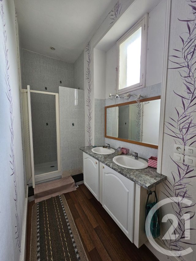 maison à vendre - 5 pièces - 147.45 m2 - CHATELLERAULT - 86 - POITOU-CHARENTES - Century 21 A.B.C.