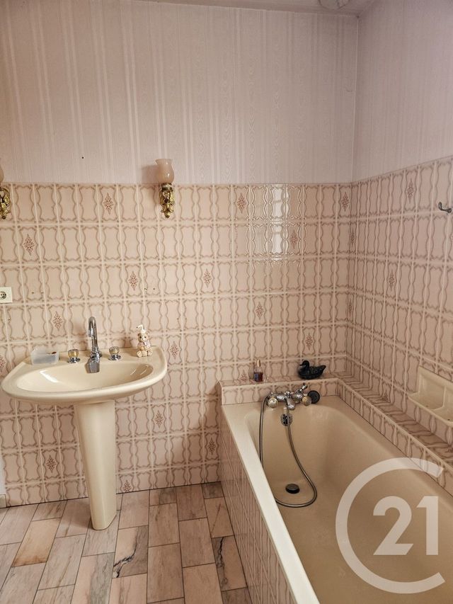 maison à vendre - 5 pièces - 150.0 m2 - CENON SUR VIENNE - 86 - POITOU-CHARENTES - Century 21 A.B.C.