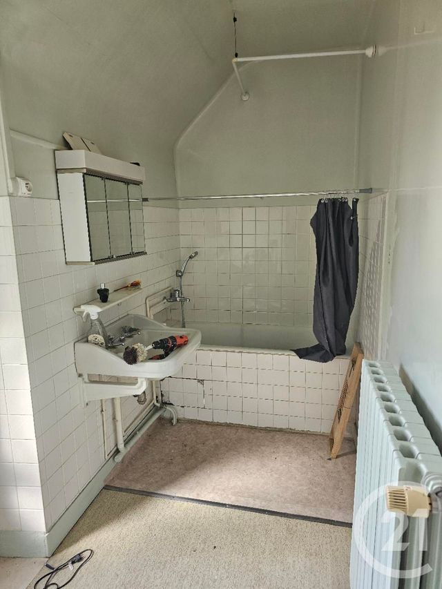 maison à vendre - 5 pièces - 241.0 m2 - NAINTRE - 86 - POITOU-CHARENTES - Century 21 A.B.C.