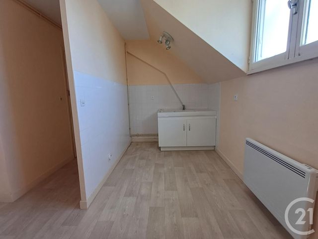 Appartement T2 à louer - 2 pièces - 65.85 m2 - CHATELLERAULT - 86 - POITOU-CHARENTES - Century 21 A.B.C.