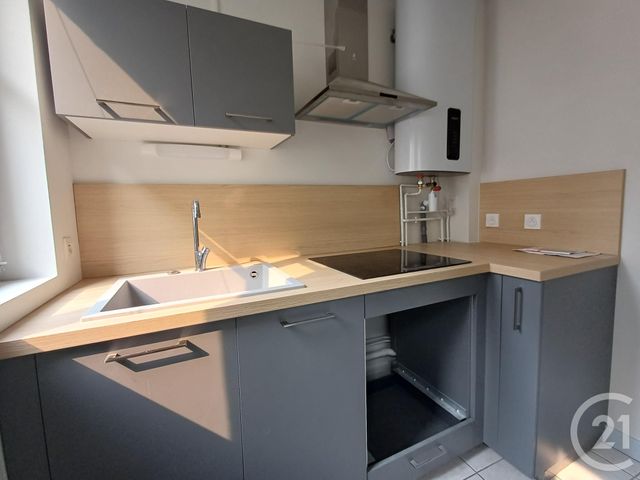 Appartement T2 à louer - 2 pièces - 48.0 m2 - CHATELLERAULT - 86 - POITOU-CHARENTES - Century 21 A.B.C.