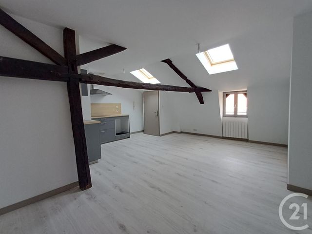 Appartement T2 à louer - 2 pièces - 48.0 m2 - CHATELLERAULT - 86 - POITOU-CHARENTES - Century 21 A.B.C.