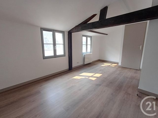 Appartement T2 à louer - 2 pièces - 48.0 m2 - CHATELLERAULT - 86 - POITOU-CHARENTES - Century 21 A.B.C.