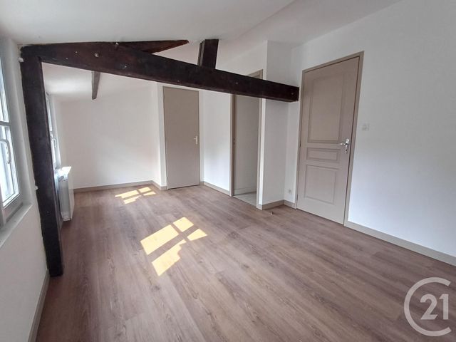 Appartement T2 à louer - 2 pièces - 48.0 m2 - CHATELLERAULT - 86 - POITOU-CHARENTES - Century 21 A.B.C.