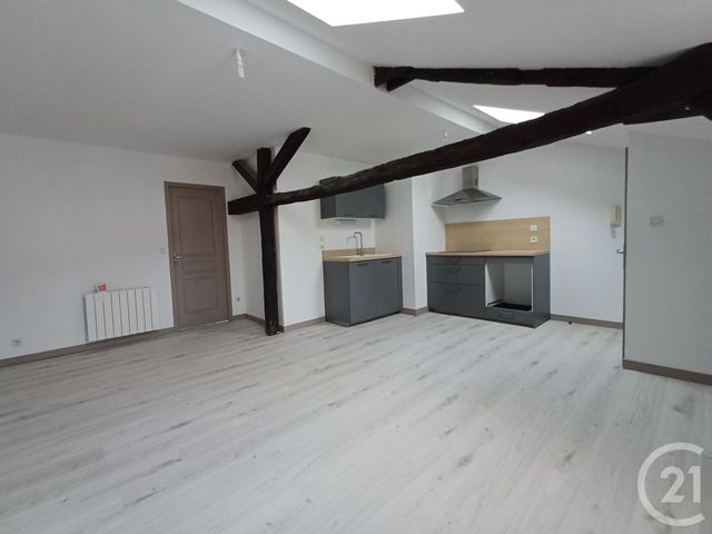 Appartement T2 à louer - 2 pièces - 48.0 m2 - CHATELLERAULT - 86 - POITOU-CHARENTES - Century 21 A.B.C.