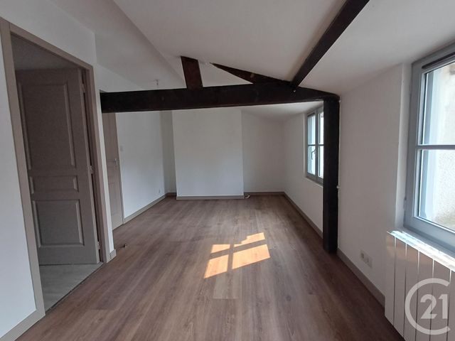 Appartement T2 à louer - 2 pièces - 48.0 m2 - CHATELLERAULT - 86 - POITOU-CHARENTES - Century 21 A.B.C.