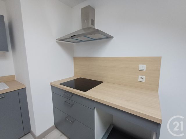 Appartement T2 à louer - 2 pièces - 48.0 m2 - CHATELLERAULT - 86 - POITOU-CHARENTES - Century 21 A.B.C.