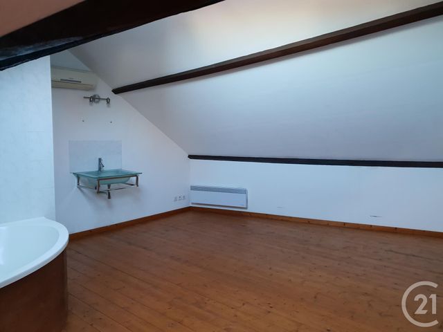 Appartement à louer - 2 pièces - 57.0 m2 - CHATELLERAULT - 86 - POITOU-CHARENTES - Century 21 A.B.C.