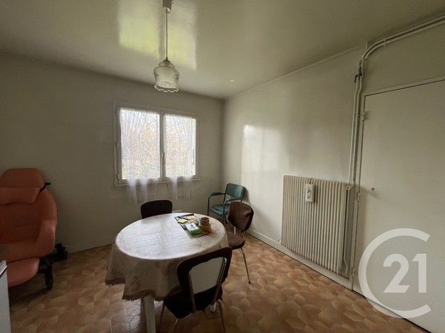 maison à vendre - 5 pièces - 102.24 m2 - CHATELLERAULT - 86 - POITOU-CHARENTES - Century 21 A.B.C.