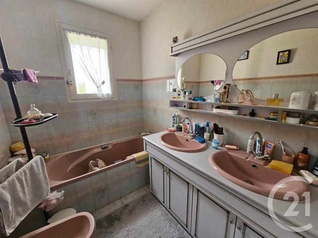 maison à vendre - 4 pièces - 106.0 m2 - CHATELLERAULT - 86 - POITOU-CHARENTES - Century 21 A.B.C.