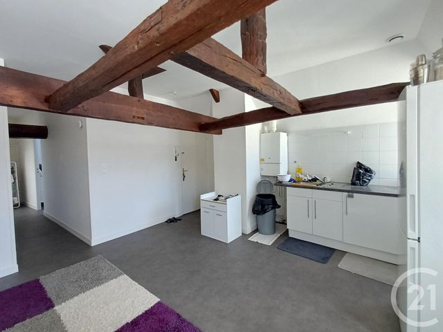 Appartement T2 à louer - 2 pièces - 57.35 m2 - CHATELLERAULT - 86 - POITOU-CHARENTES - Century 21 A.B.C.