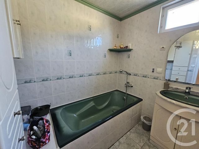 maison à vendre - 6 pièces - 140.0 m2 - ST GERVAIS LES TROIS CLOCHERS - 86 - POITOU-CHARENTES - Century 21 A.B.C.