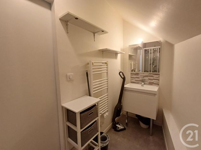 Appartement T2 à louer - 2 pièces - 31.28 m2 - CHATELLERAULT - 86 - POITOU-CHARENTES - Century 21 A.B.C.