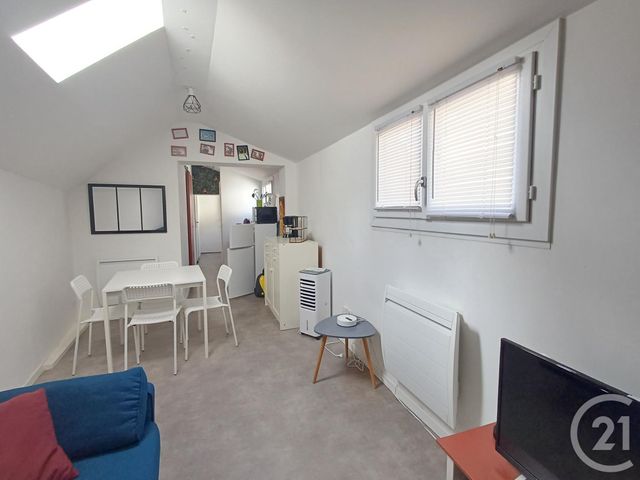 Appartement T2 à louer - 2 pièces - 31.28 m2 - CHATELLERAULT - 86 - POITOU-CHARENTES - Century 21 A.B.C.